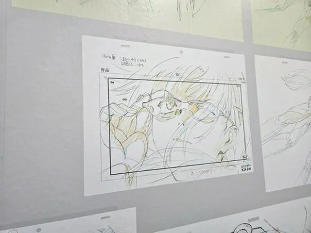 「Ｌｉｎｅｓ　ｏｆ　ＥＶＡＮＧＥＬＩＯＮ―エヴァンゲリオン展：線―」で展示されているアニメの原画＝２９日、ソウル（聯合ニュース）