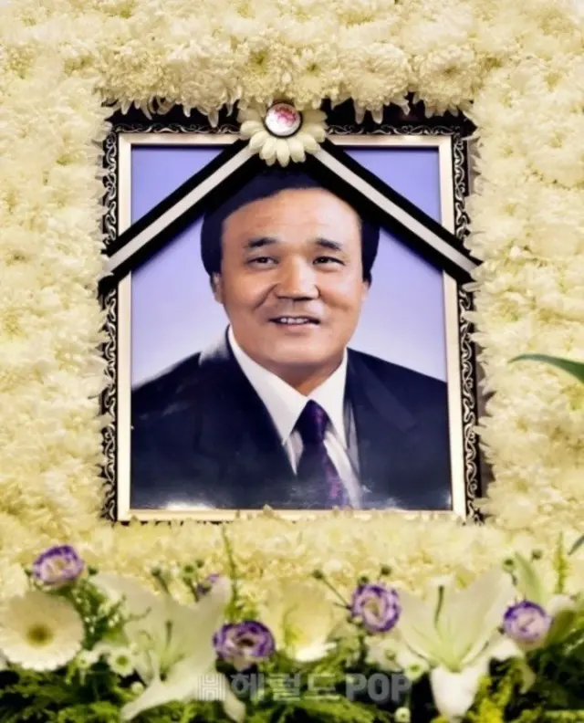 お笑い芸人の故ナム・ソンナムさんがこの世を去っていつの間にか10年が経った。