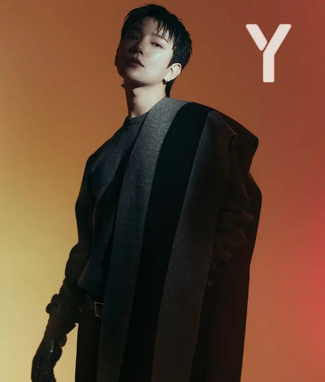 「SEVENTEEN」JOSHUA、グラビア&インタビュー公開…“「SEVENTEEN」、いつも僕を待ってくれる家…心強い存在”03