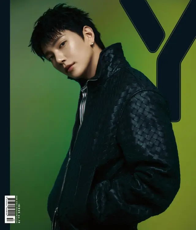 「SEVENTEEN」JOSHUA、グラビア&インタビュー公開…“「SEVENTEEN」、いつも僕を待ってくれる家…心強い存在”05
