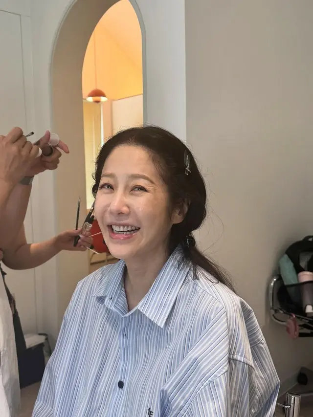 女優コ・ヒョンジョン 、すっぴんからドレス姿まで…「女神」の優雅さ
