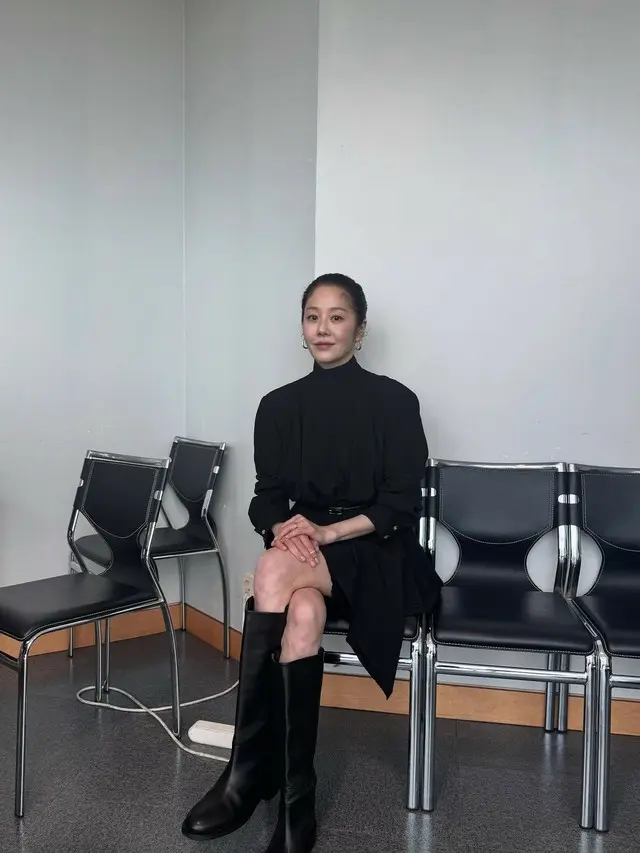 女優コ・ヒョンジョン 、すっぴんからドレス姿まで…「女神」の優雅さ