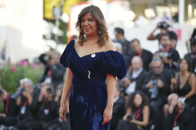 イ・ビョンホン主演映画「仕方ない」、ベニス受賞ならず…パク・チャヌク監督「すでに大きな賞をもらった気分」