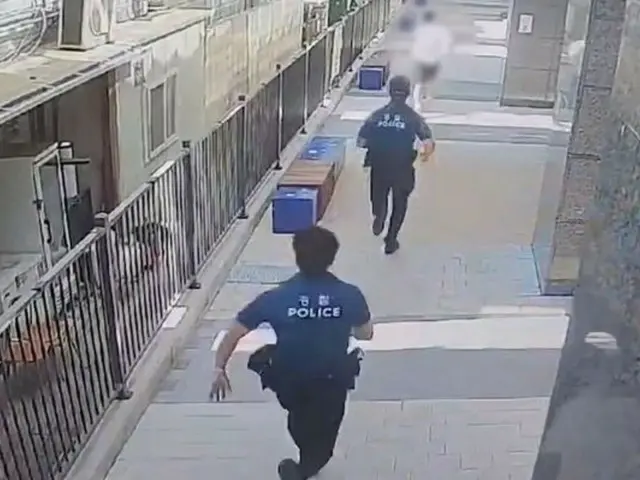 道に吸い殻を捨てた男、警察が検挙すると凶悪犯罪の手配者だった＝韓国