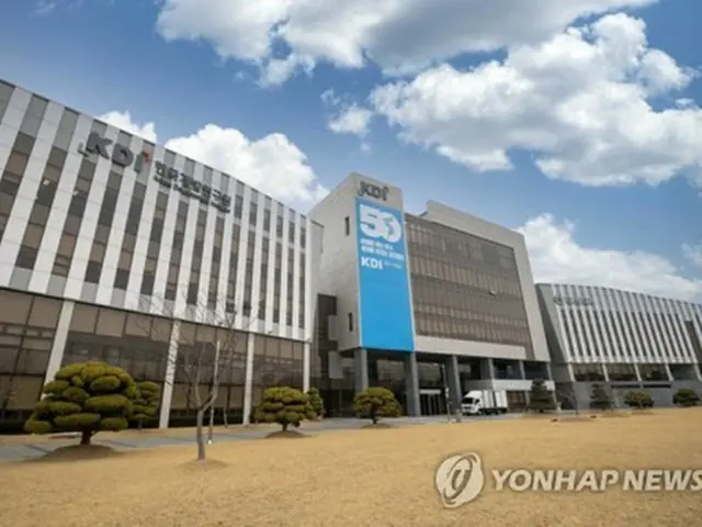 韓国経済「消費中心に景気不振がやや緩和」　政府系シンクタンク