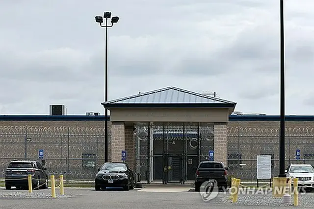 韓国人労働者約３００人が拘束されている米移民当局の施設＝９日、フォークストン（聯合ニュース）