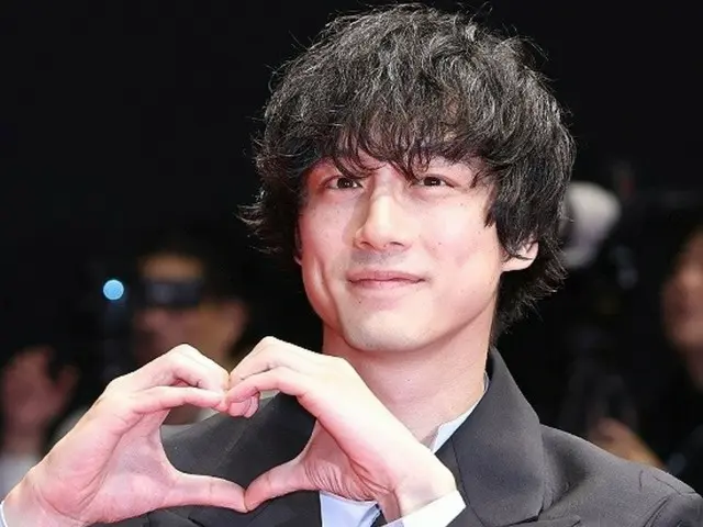 俳優坂口健太郎、3歳年上女性と同棲説…韓国でも報道