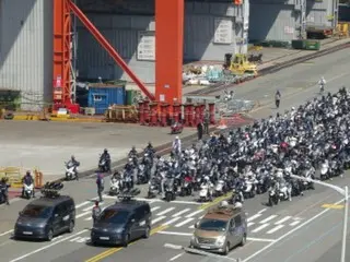 HD現代重工業労組が共同スト、クレーンでの高空籠城も…全面スト宣言＝韓国
