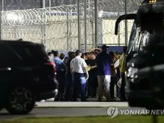 米で拘束の韓国人約３００人釈放　空港に移動＝日本人３人も
