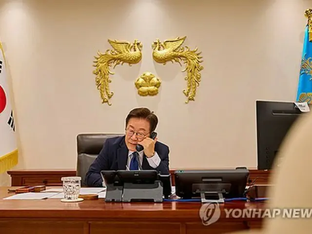 李大統領　仏マクロン氏と初の電話会談＝協力拡大呼びかけ