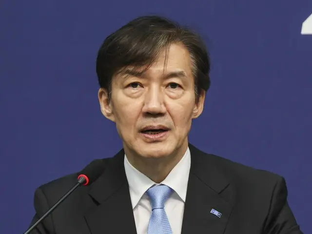曹国氏、自身の党の非常対策委員長に「選出」…「党の危機は全て私の不足さゆえ」＝韓国