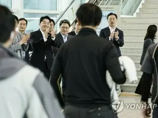 米で拘束の労働者の帰国「遅れて申し訳ない」　ビザ発給システム改善約束＝韓国高官