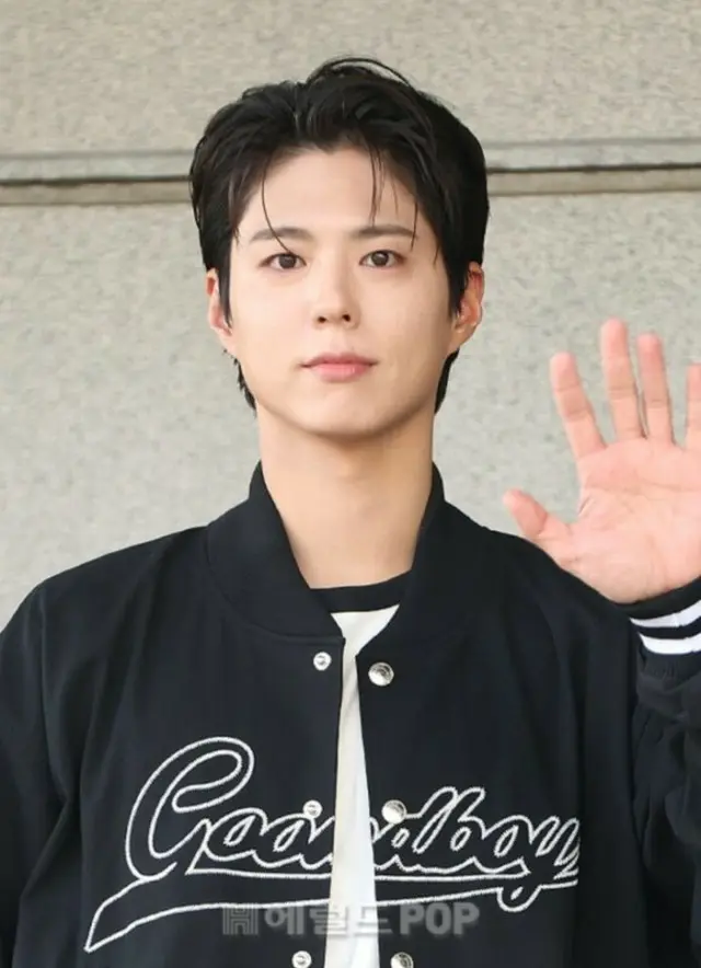 パク・ボゴム、ファンミーティングの闇チケット取引に警告