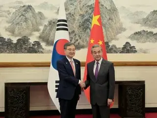 韓国外相　習主席の訪韓・関係発展期待＝王毅氏「友好感情高める必要」
