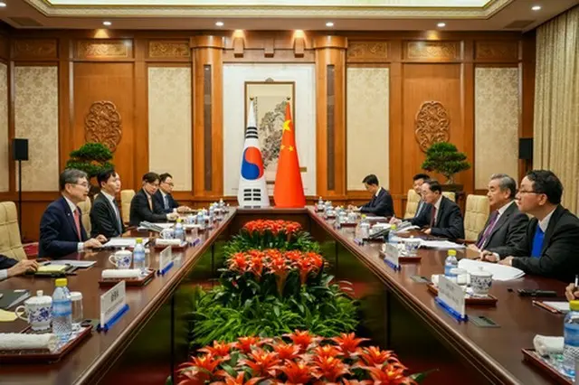 韓中外相会談の様子（韓国外交部提供）＝（聯合ニュース）≪転載・転用禁止≫