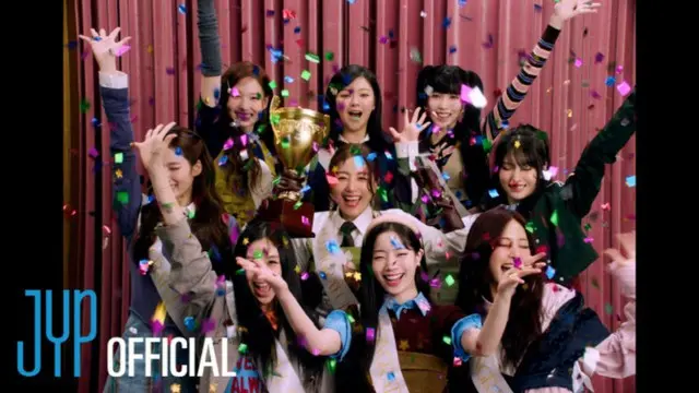 “デビュー10周年”「TWICE」、スペシャルアルバム「TEN: The story Goes On」を10月10日に発売へ