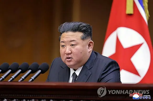 演説する金正恩氏＝（朝鮮中央通信＝聯合ニュース）≪転載・転用禁止≫