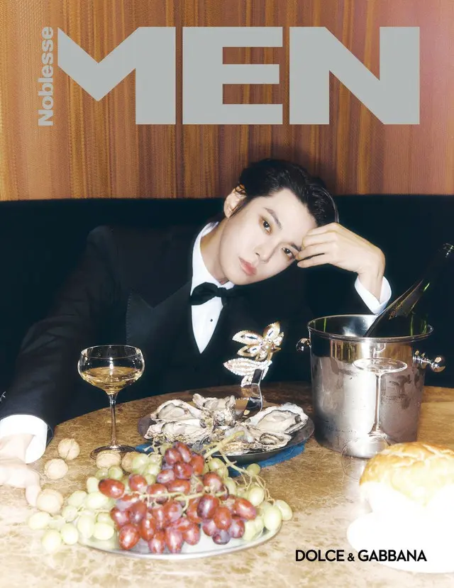 「NCT」ドヨン、タキシードにアニマル柄コートまで..致命的なセクシーさ