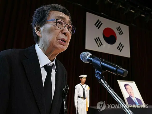 金大中元大統領の死去から１６年を迎えた８月１８日、国立墓地の国立ソウル顕忠院で執り行われた追悼式に出席した金弘業氏＝（聯合ニュース）