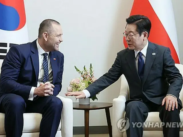 李大統領　ポーランド大統領と会談＝潜水艦など防衛産業の協力拡大に意欲