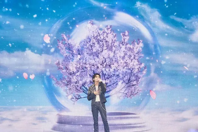 【公演レポ】パク・ヒョンシク、愛にあふれた初ファンコン！ ファンと刻む“新たな始まり”2