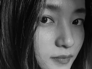 女優キム・テリ、モノクロを破り出てくる美しさ...古典映画の1シーンのよう