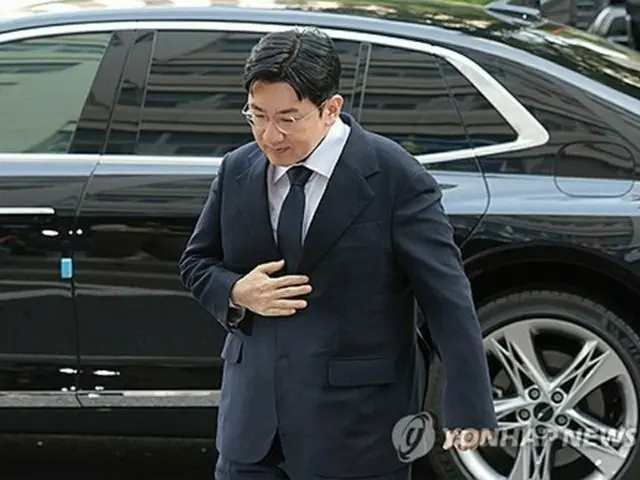 ９月１５日、ソウル警察庁に出頭した房氏＝（聯合ニュース）