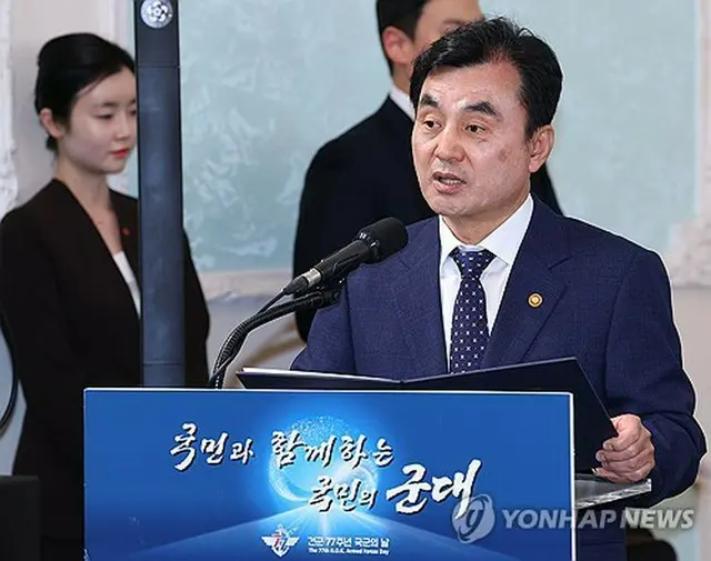 安圭伯・国防部長官（資料写真）＝（聯合ニュース）