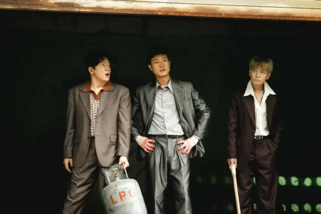 「仕方ない」イ・ビョンホン＆「ボス」チョ・ウジン、日本アニメに対抗する「秋夕コメディー競争」…連休の興行勝者は？