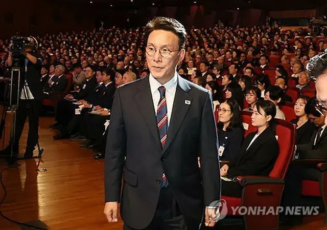 開天節の記念式典に出席した金首相＝３日、ソウル（聯合ニュース）