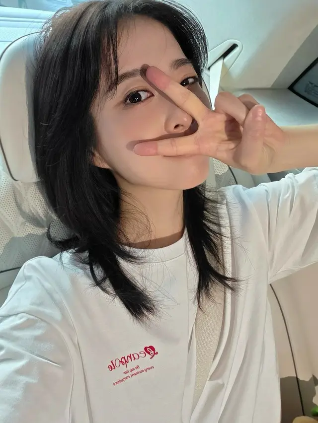 女優パク・ボヨン、白いTシャツを着ただけ「こんなにきれいだなんて！」 …さわやかな「夏」の日常大放出