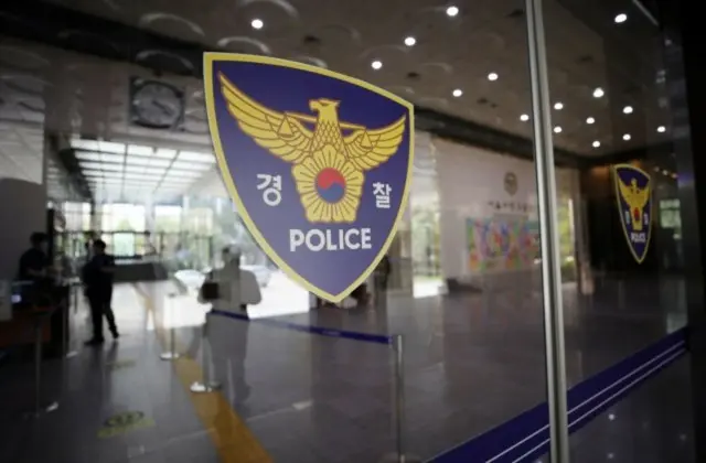 宅配の荷物を受け取ろうとドアを開け、強盗に遭った高齢者…犯人に実刑＝韓国