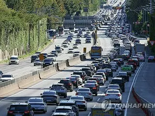 韓国の大型連休最終日　高速道路上り渋滞始まる