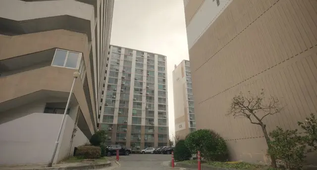 韓国発のホラー映画『層間騒音』恐怖の団地にはこびる、不穏なアイテム・人物写真が到着!14