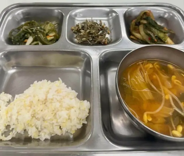 ある日の韓国電力公社保寧支社の職員食堂の献立