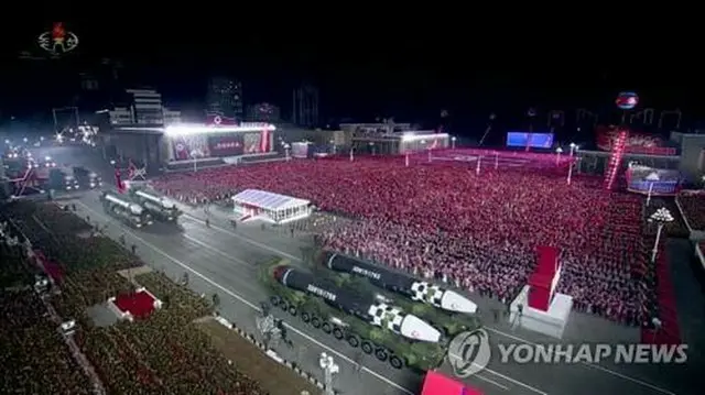 北朝鮮が２０２３年２月８日に実施した軍事パレード（朝鮮中央テレビより）＝（聯合ニュース）