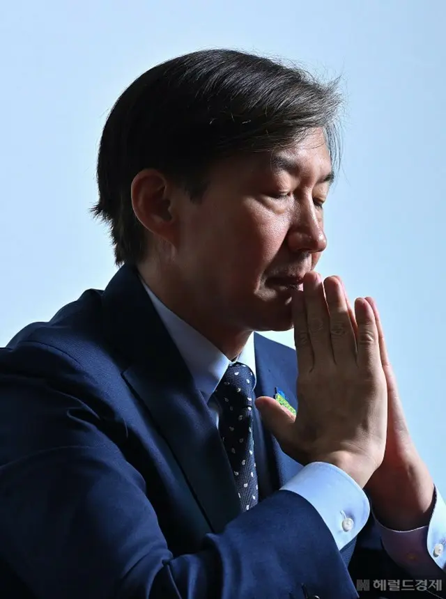 曹国氏が「こどもの入試不正」を謝罪…「親のコネを使い、青年たちに申し訳ない」＝韓国