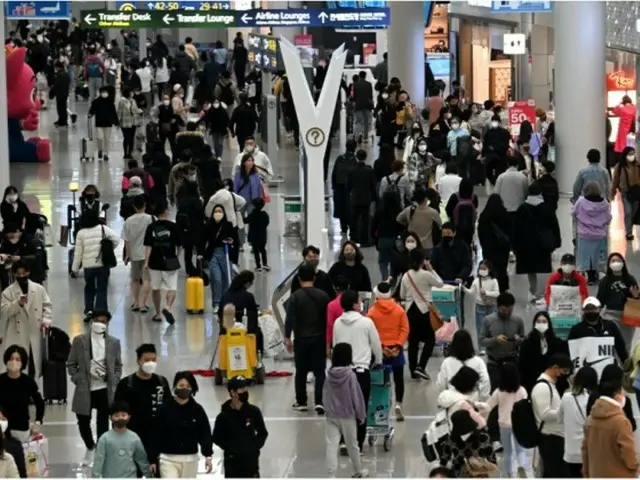 「帰省」せず「海外旅行」で…秋夕連休、仁川空港は過去最大級の「大混雑」＝韓国