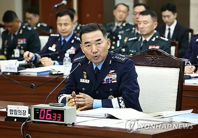 国政監査で答弁するチン・ヨンスン合同参謀本部議長（国会写真記者団）＝（聯合ニュース）