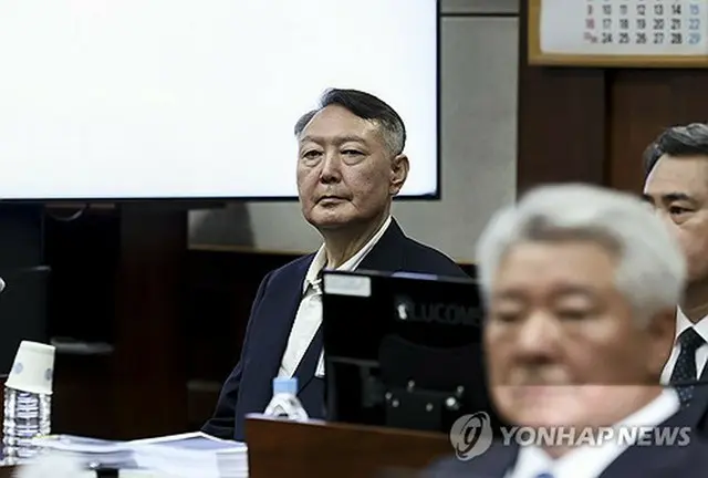 ９月２６日、ソウル中央地裁で開かれた公判に出廷した尹錫悦前大統領＝（聯合ニュース）