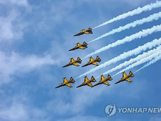 韓国最大の防衛産業展示会「ＡＤＥＸ」公式開幕　３５カ国から過去最多６００社参加