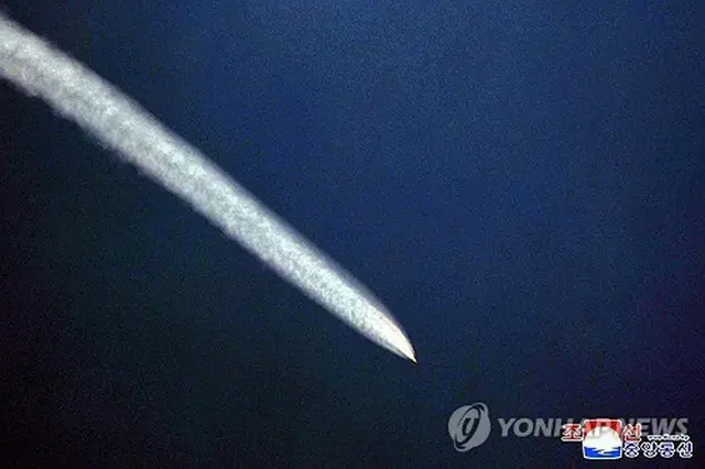 北朝鮮の朝鮮中央通信は２３日、「新たな武器体系」である極超音速ミサイルの発射実験を２２日に実施したと報じた。同通信が公開した写真＝（朝鮮中央通信＝聯合ニュース）