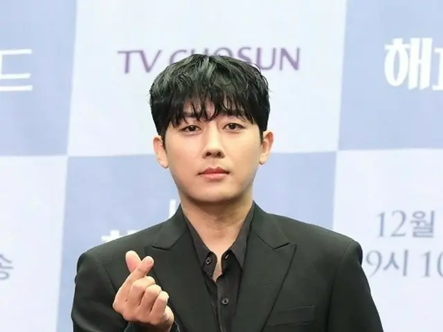「最初に連絡が来た」俳優ソン・ホジュン、ナ・ヨンソクPDとの不仲説を再び釈明