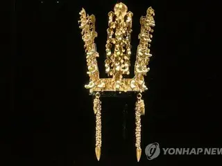 ［速報］李大統領　トランプ氏に国宝の金冠の模型を贈呈