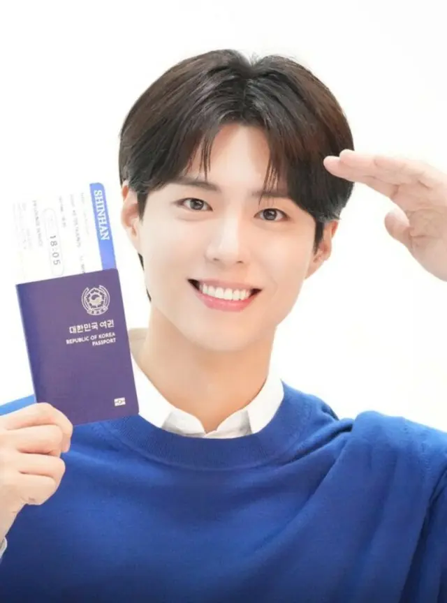 パク・ボゴム、見ているだけで幸せになるビジュアル…広告撮影ビハインドを公開