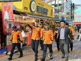 韓国行政安全相　ハロウィーン迎えソウルの繁華街を視察