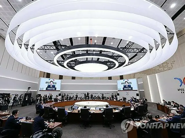 ＡＰＥＣ首脳会議２日目　ＡＩなど討議＝「慶州宣言」採択へ