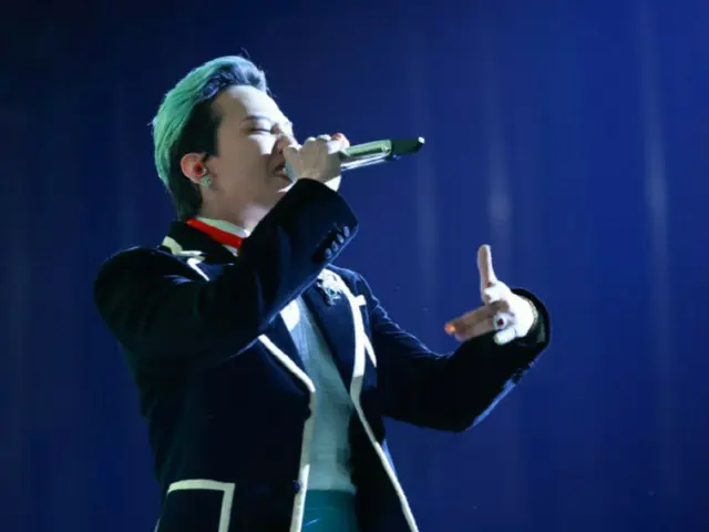 G-DRAGON（BIGBANG）、首脳陣にスマホを手に取らせたAPEC祝賀ステージ
