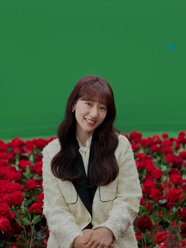 パク・シネ、ボブヘアはさわやかで、ロングヘアは優雅