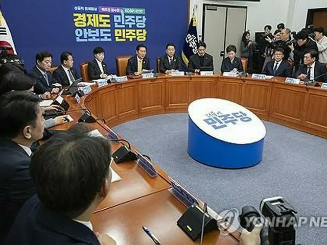 現職大統領の「裁判中止法」　成立目指さない方針決める＝韓国与党